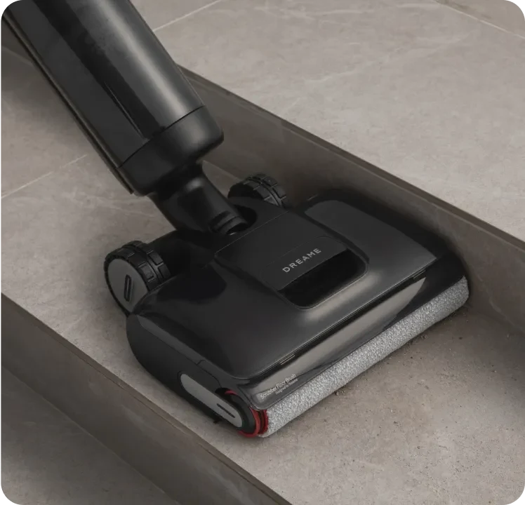 Tête du Dreame H12 Pro FlexReach sur un sol clair